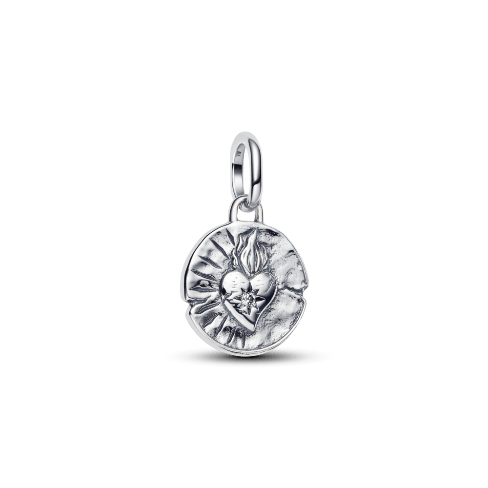 Charm Medallón con Corazón