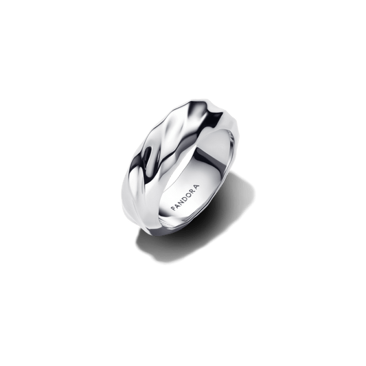 Anillo Banda Ancha Ondulada Plateado