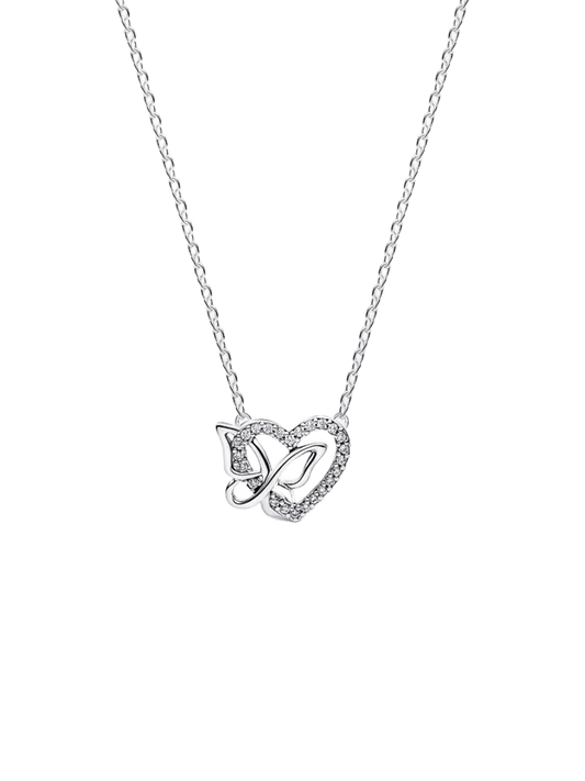 Collar Corazón y Mariposa Entrelazados